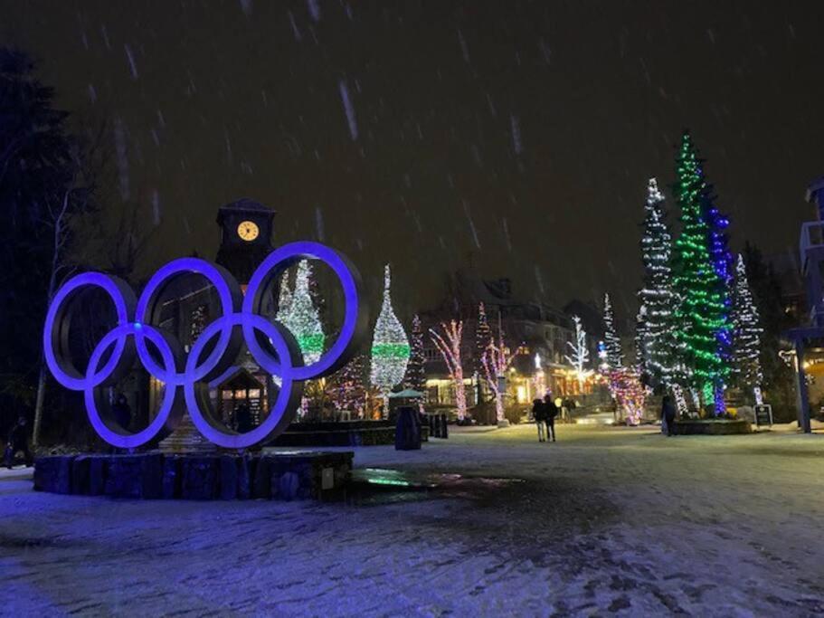 Cozy Townhouse In Whistler Village North Kültér fotó